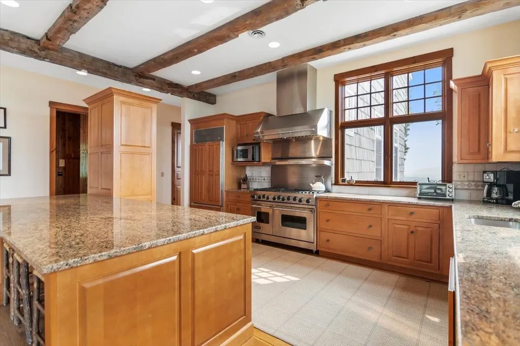 19 Old Town Road Winhall VT 05340