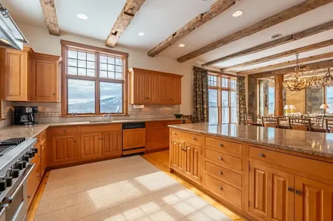 19 Old Town Road Winhall VT 05340