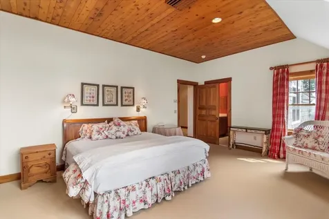 19 Old Town Road Winhall VT 05340