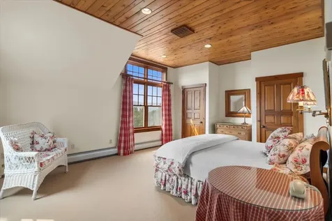 19 Old Town Road Winhall VT 05340