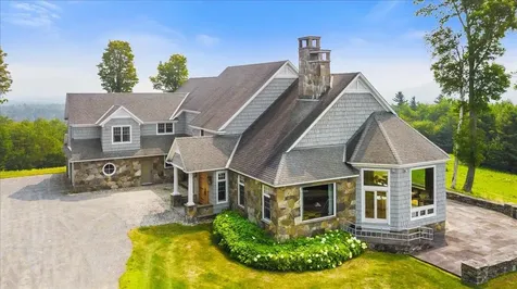 19 Old Town Road Winhall VT 05340