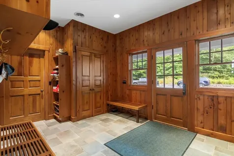 19 Old Town Road Winhall VT 05340