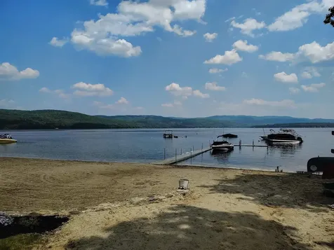 43 Beachwood Road Hebron NH 03241