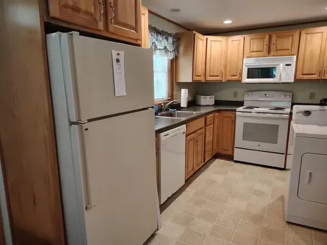 43 Beachwood Road Hebron NH 03241