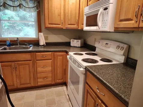 43 Beachwood Road Hebron NH 03241