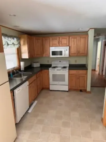 43 Beachwood Road Hebron NH 03241