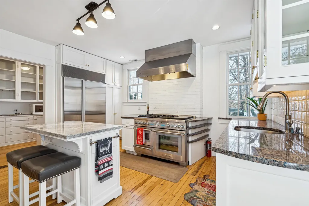 10 College Hill Road Woodstock VT 05091