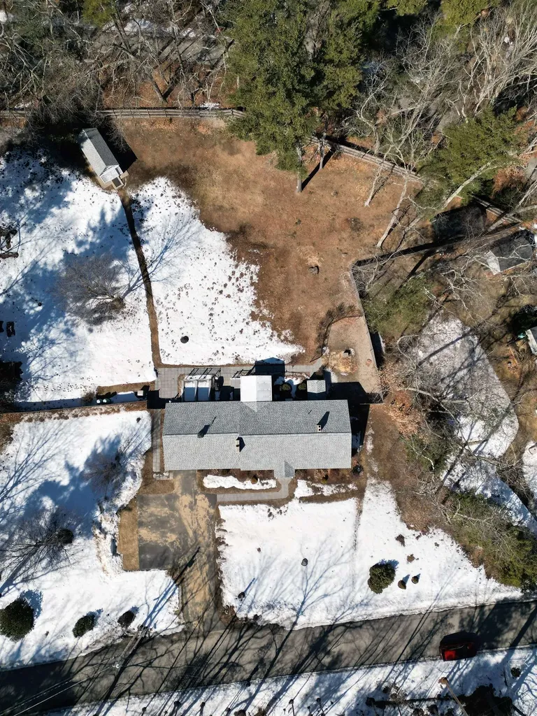 53 Wadleigh Point Road Kingston NH 03848