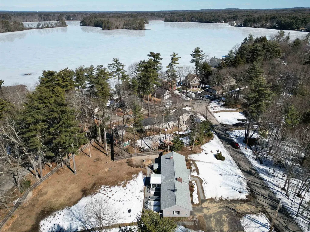 53 Wadleigh Point Road Kingston NH 03848