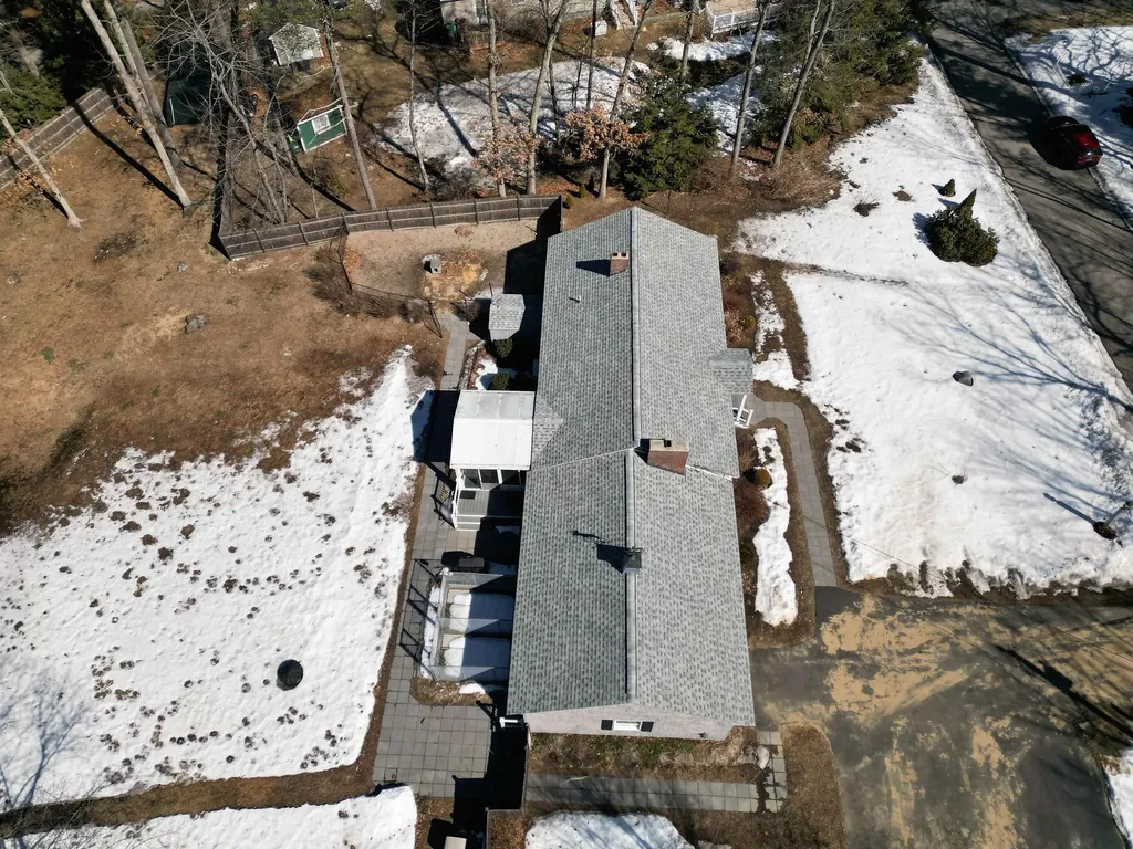 53 Wadleigh Point Road Kingston NH 03848