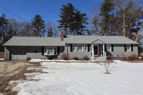 53 Wadleigh Point Road Kingston NH 03848