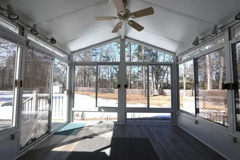 53 Wadleigh Point Road Kingston NH 03848