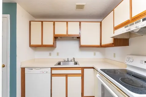 19 Saco Street Conway NH 03813