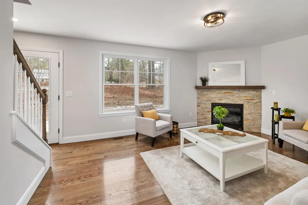 3-B Mustang Drive Litchfield NH 03052