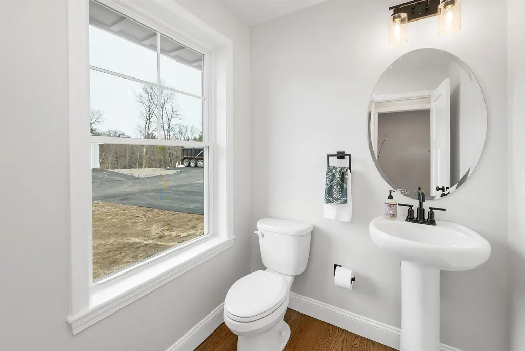 3-B Mustang Drive Litchfield NH 03052