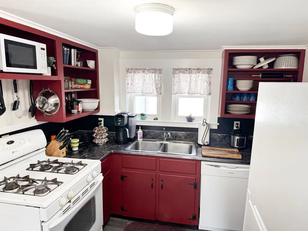 36 Woodbury Street Keene NH 03431