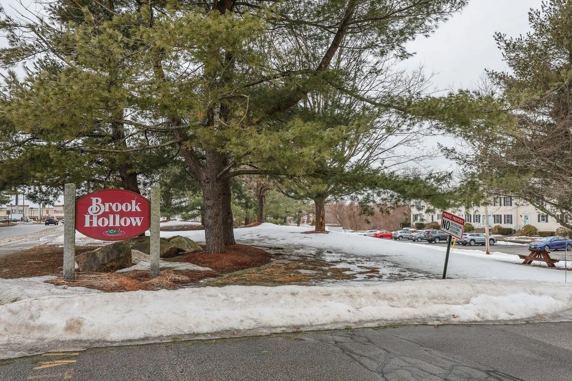 26 Brook Hollow Way Manchester NH 03103