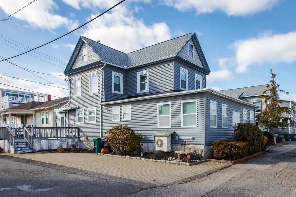 5 Cole Street Hampton NH 03842