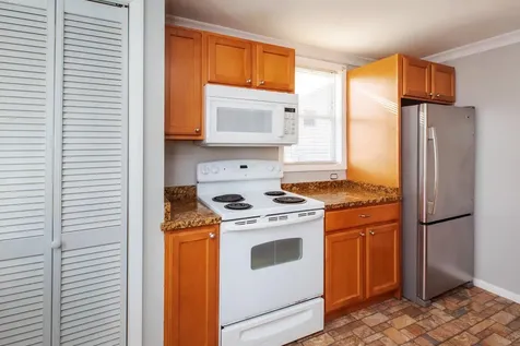 5 Cole Street Hampton NH 03842