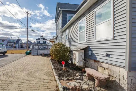 5 Cole Street Hampton NH 03842