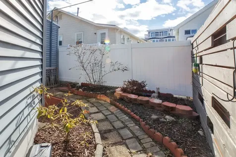 5 Cole Street Hampton NH 03842