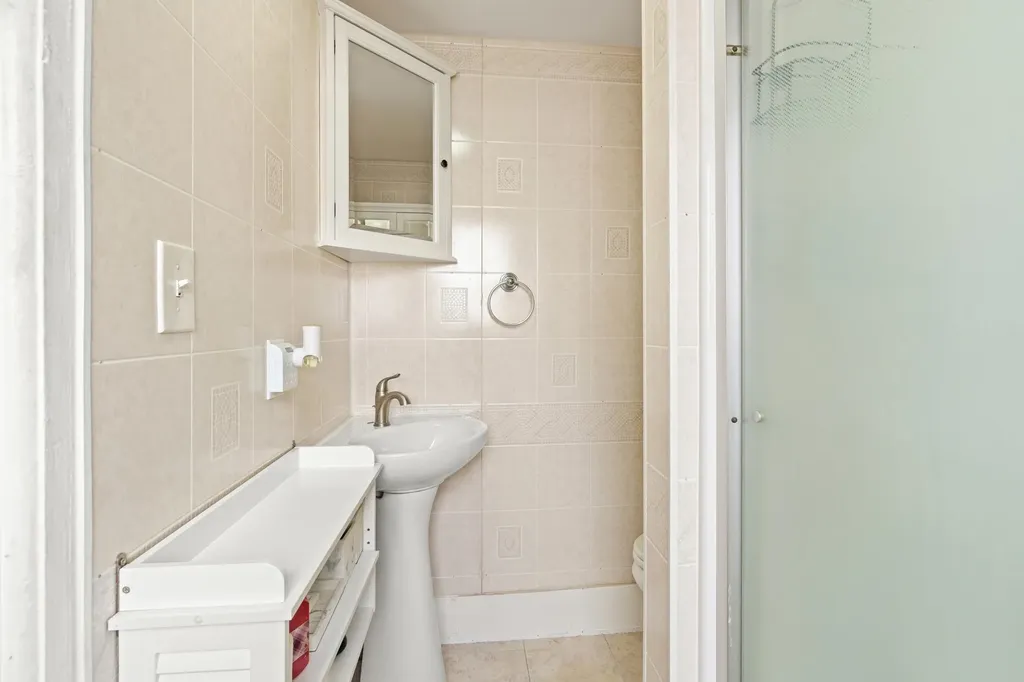 28 Church Street Hillsborough NH 03244