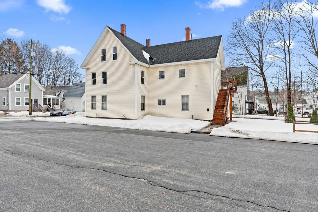 28 Church Street Hillsborough NH 03244