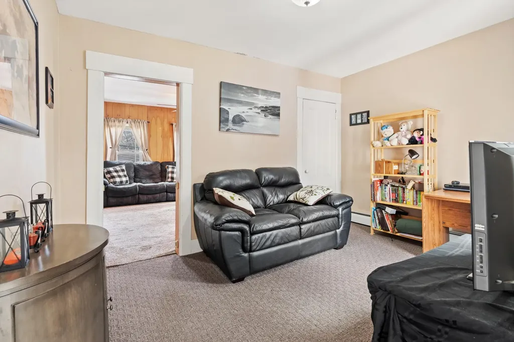 28 Church Street Hillsborough NH 03244