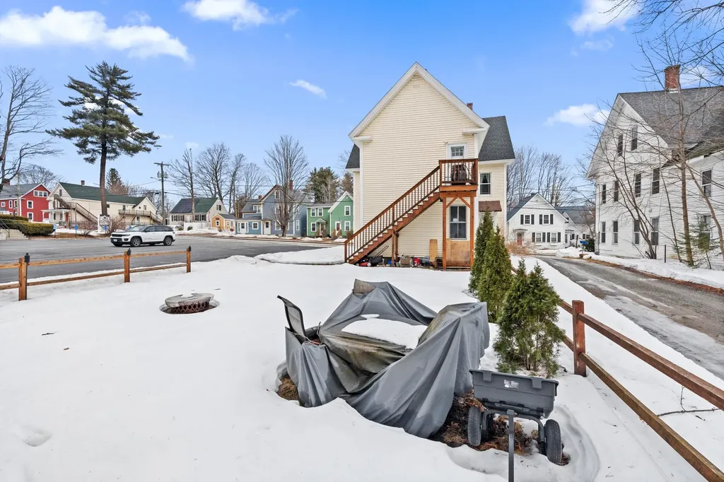 28 Church Street Hillsborough NH 03244