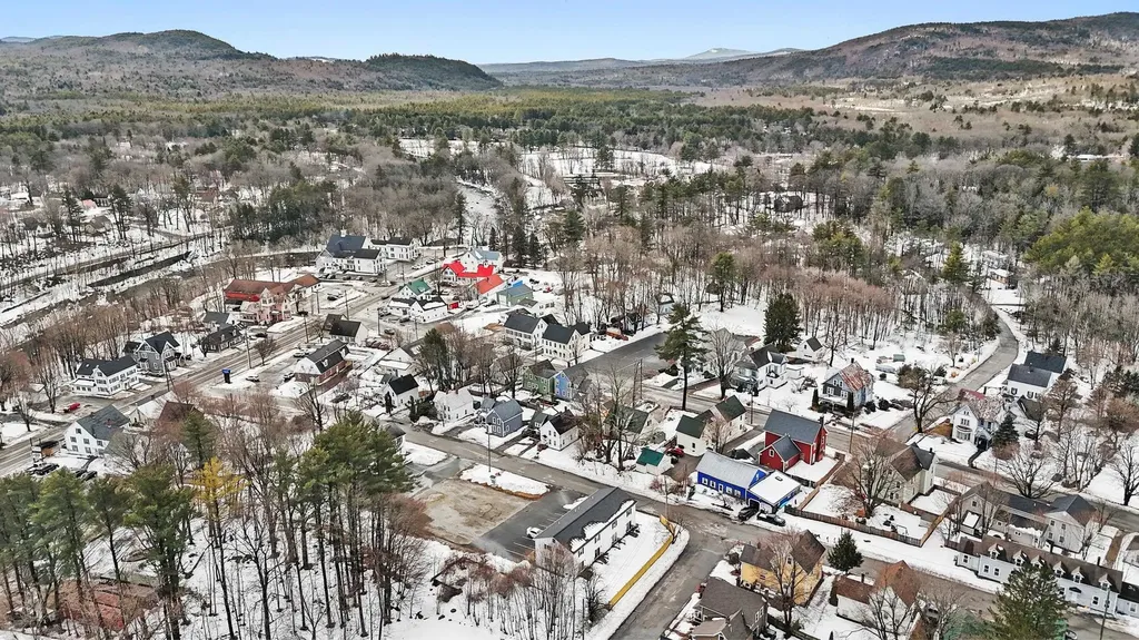 28 Church Street Hillsborough NH 03244