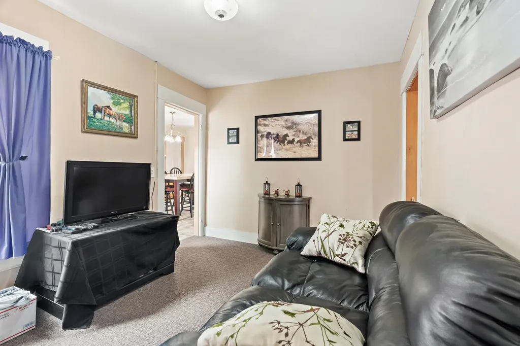 28 Church Street Hillsborough NH 03244