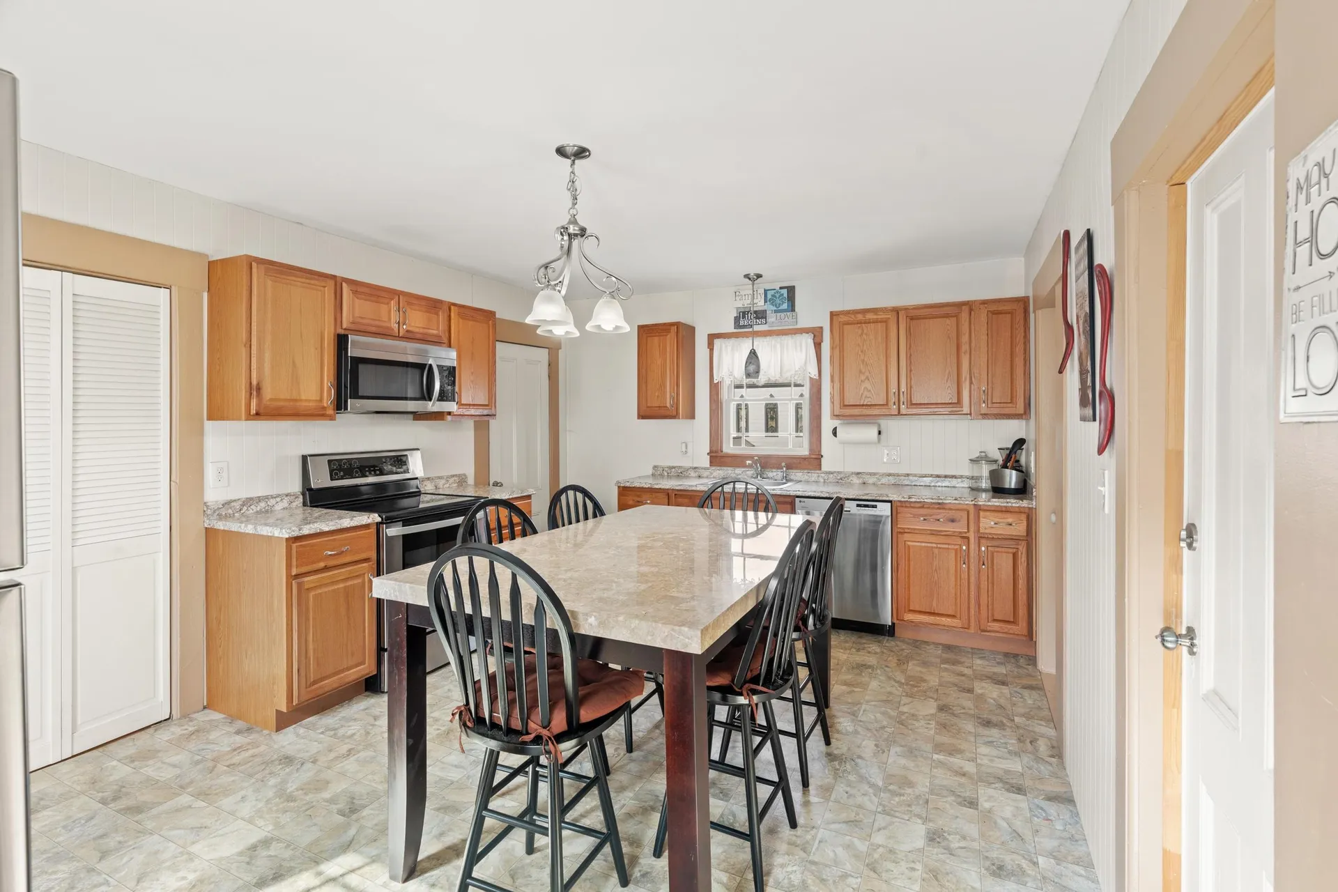 28 Church Street Hillsborough NH 03244