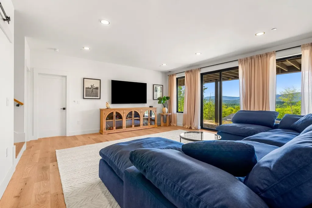 162 Pond Road Campton NH 03223