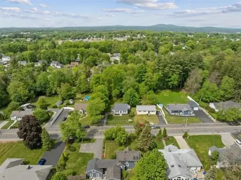 137 Huse Road Manchester NH 03103