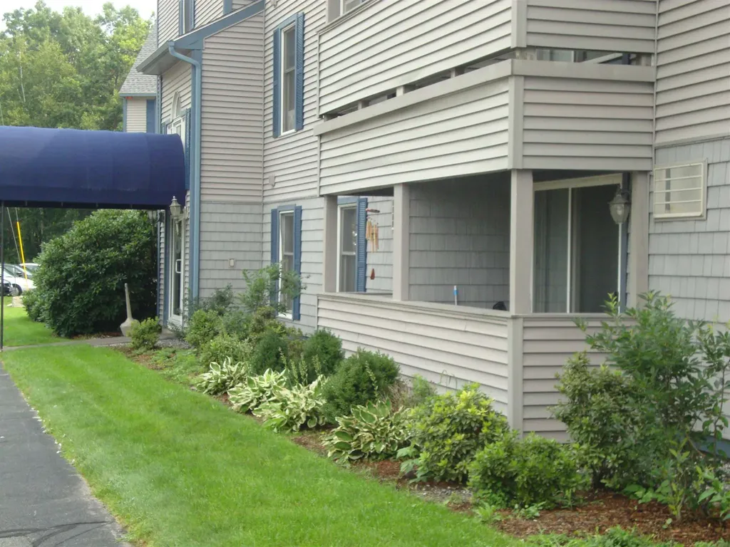143 Eastern Avenue Manchester NH 03105
