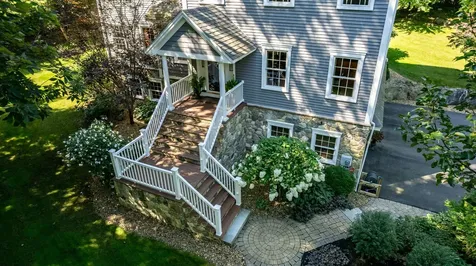 3 Moore Lane Exeter NH 03833
