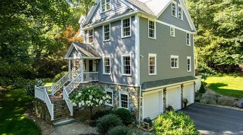 3 Moore Lane Exeter NH 03833