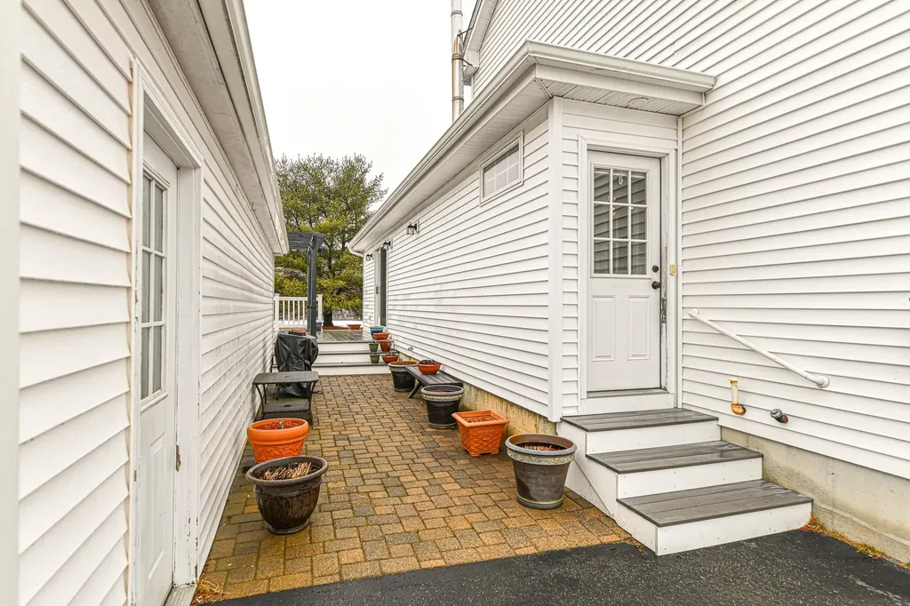 49 Maple Drive Greenland NH 03840