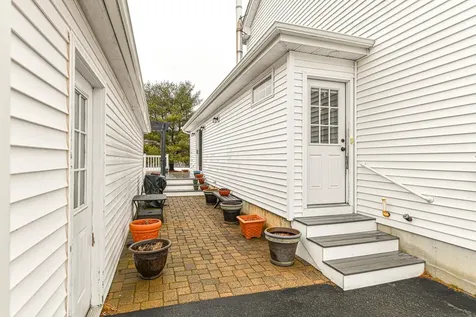 49 Maple Drive Greenland NH 03840