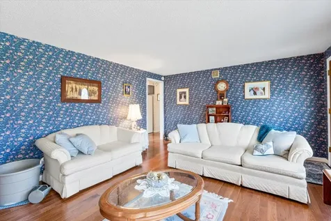 17 Tel Road Bennington VT 05201