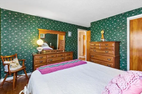 17 Tel Road Bennington VT 05201