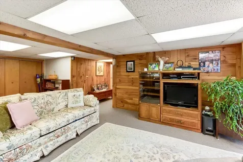 17 Tel Road Bennington VT 05201