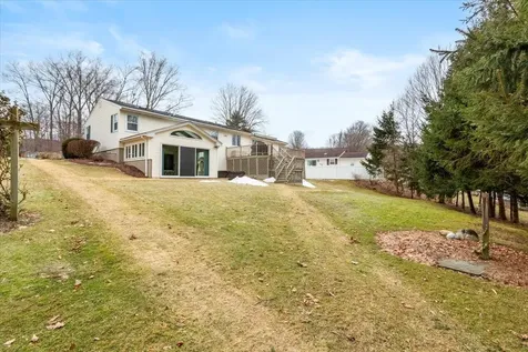 17 Tel Road Bennington VT 05201