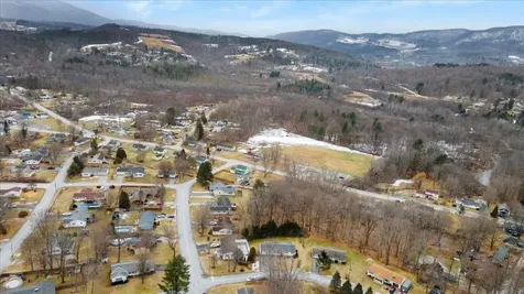 17 Tel Road Bennington VT 05201
