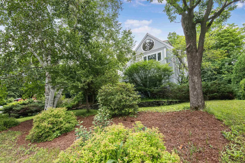11 Harbor Ridge Road South Burlington VT 05403