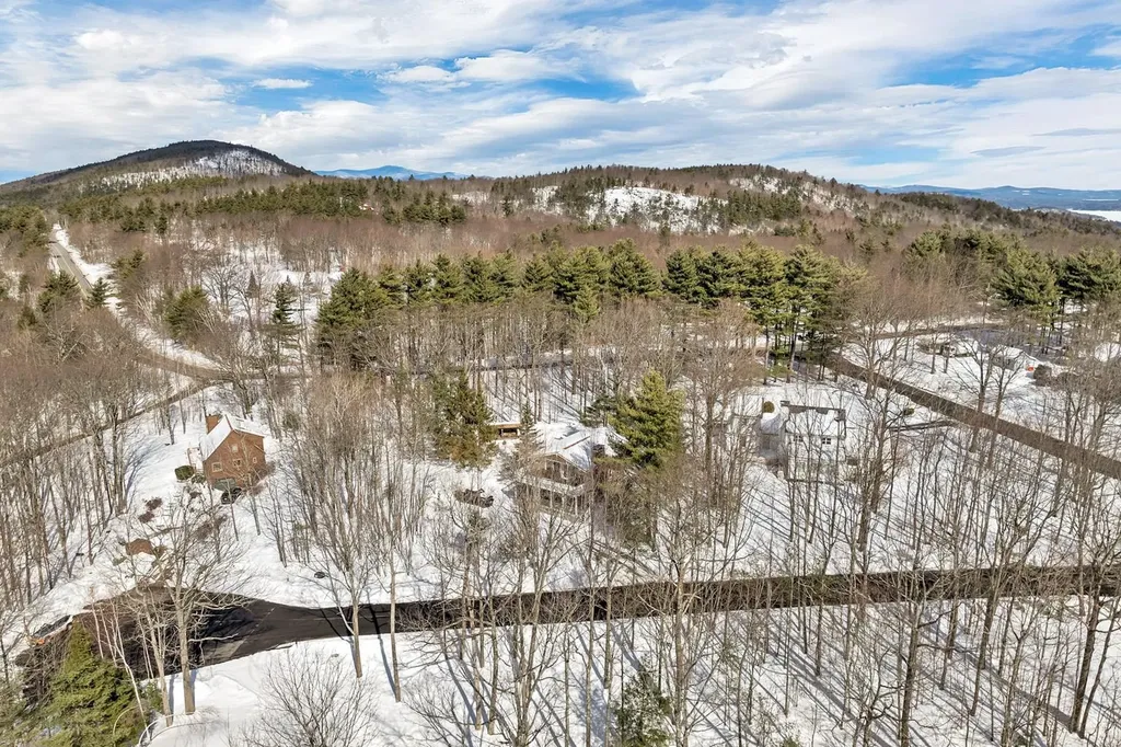 11 Avocado Lane Gilford NH 03249