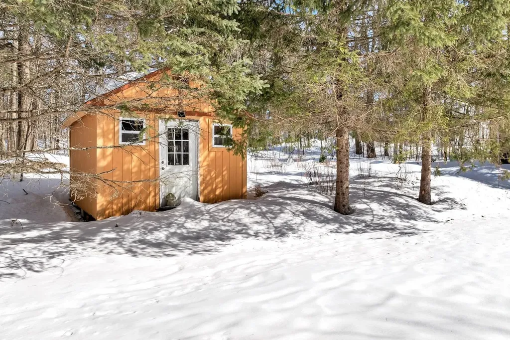 11 Avocado Lane Gilford NH 03249