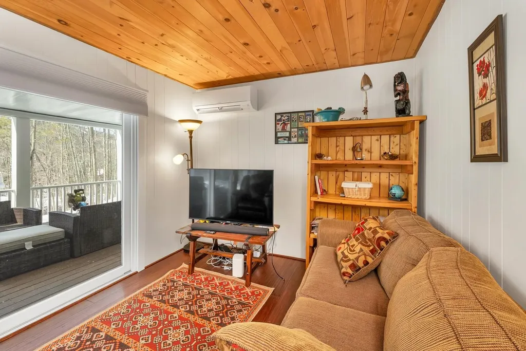 11 Avocado Lane Gilford NH 03249