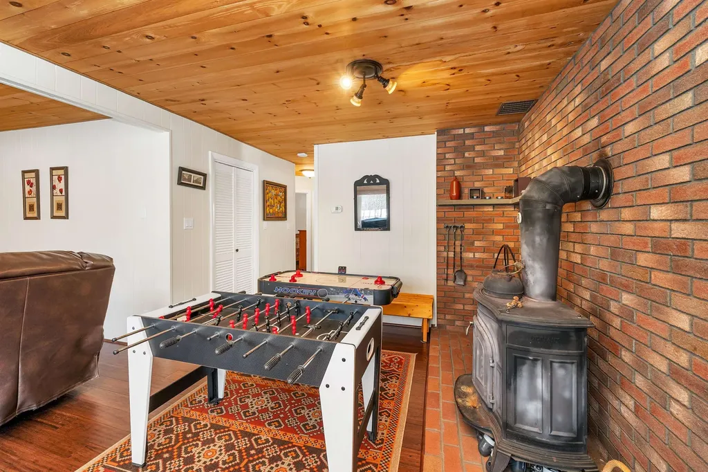 11 Avocado Lane Gilford NH 03249