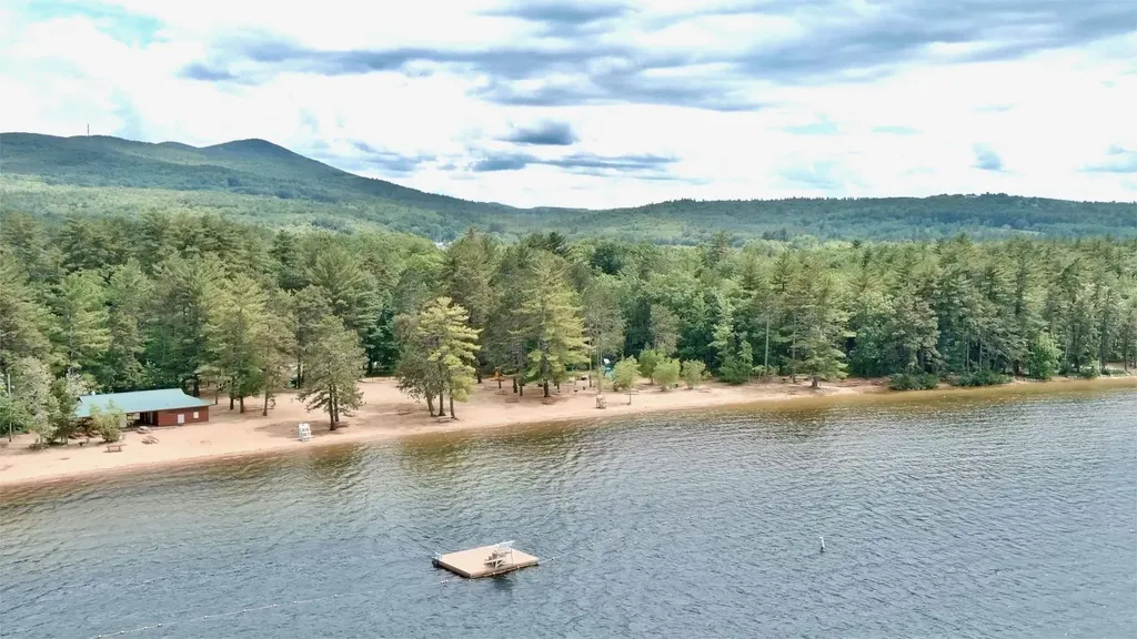 11 Avocado Lane Gilford NH 03249